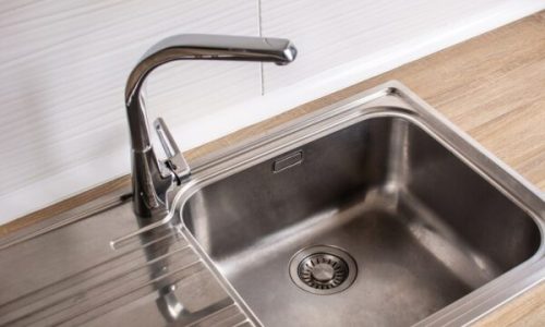 Como Escolher a Melhor Torneira de Bancada para Cozinha: Guia Completo para Acertar na Compra e Evitar Arrependimentos