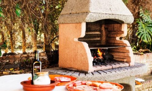 Espaços Gourmet Simples: Ideias para Churrasqueiras e Cozinhas Externas